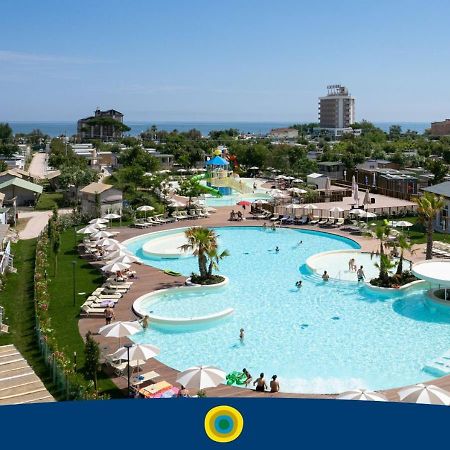 Club Del Sole Romagna Family Resort Riccione Ngoại thất bức ảnh