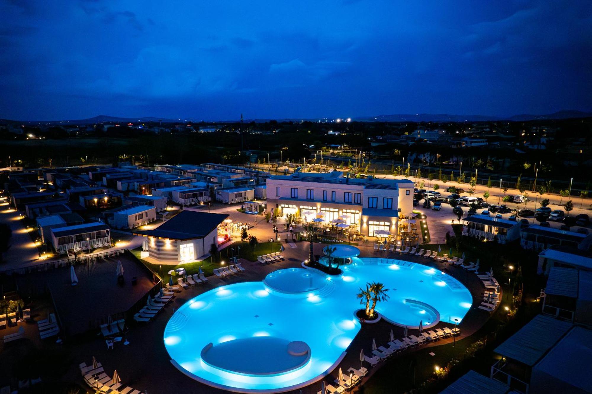 Club Del Sole Romagna Family Resort Riccione Ngoại thất bức ảnh